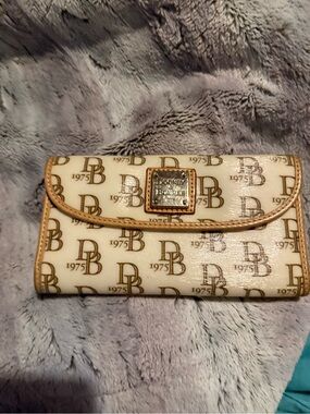 Dooney & Bourke Cream Logo Continental Wallet with Tan Trim